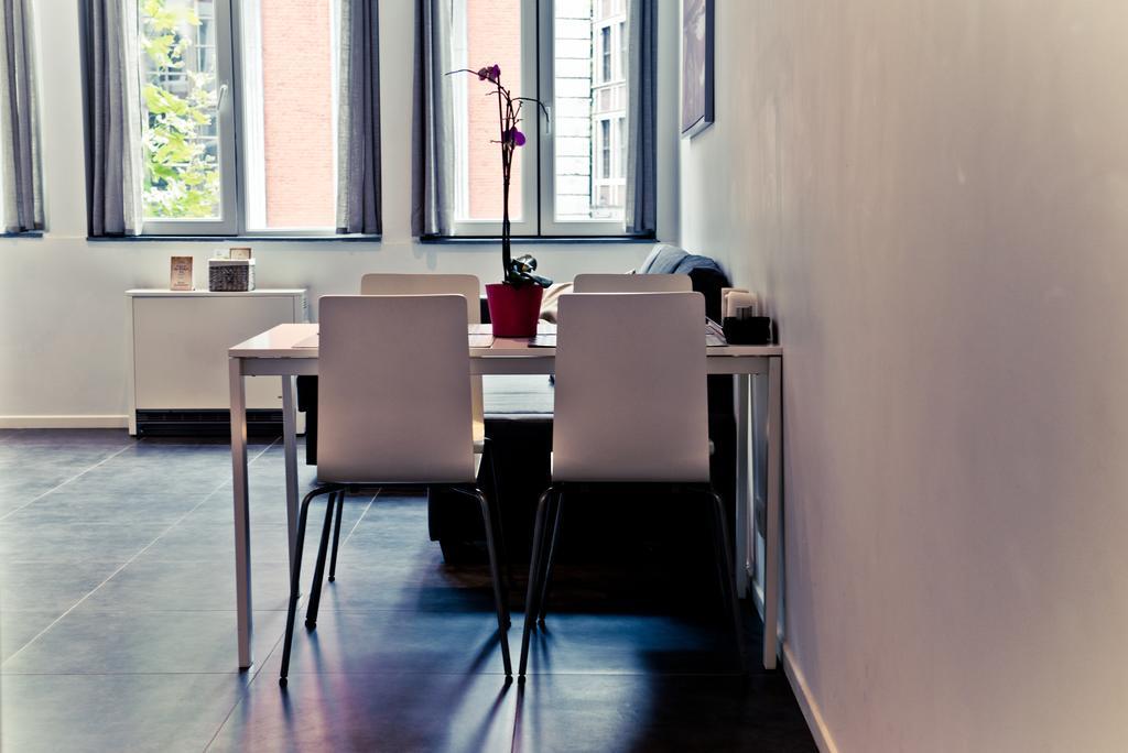 Apart'Hotel Liege City Centre Bagian luar foto